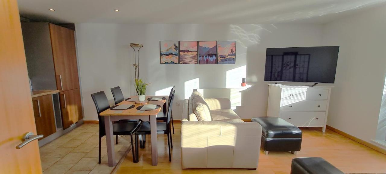 Sidemersey Livings- Convenient 1-Bedroom Flat With A View, Central Λίβερπουλ Εξωτερικό φωτογραφία