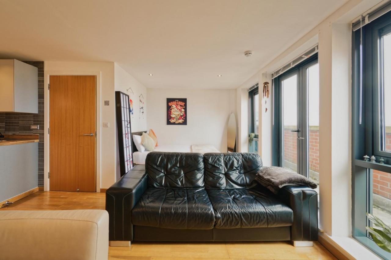 Sidemersey Livings- Convenient 1-Bedroom Flat With A View, Central Λίβερπουλ Εξωτερικό φωτογραφία